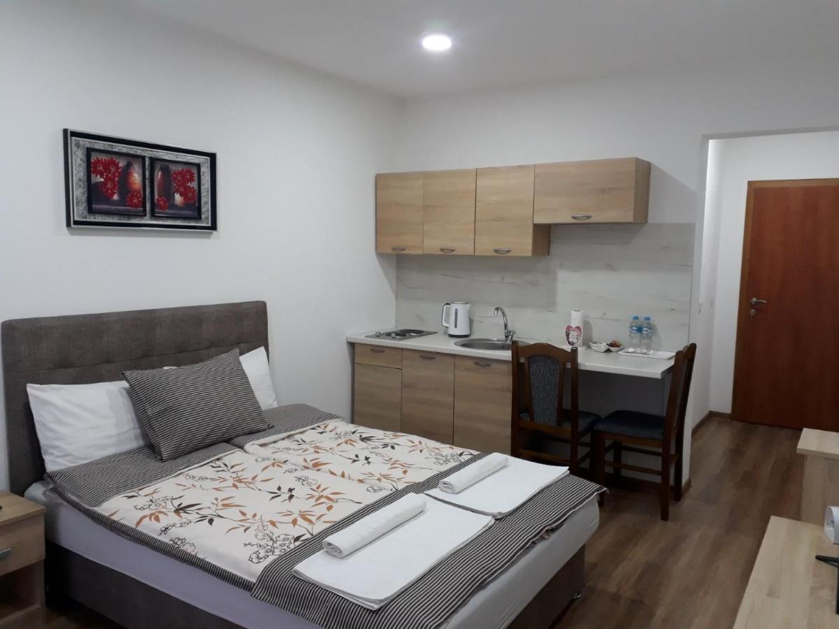 Apartments Karic Aerodrom Tuzla Dubrave Gornje Екстер'єр фото
