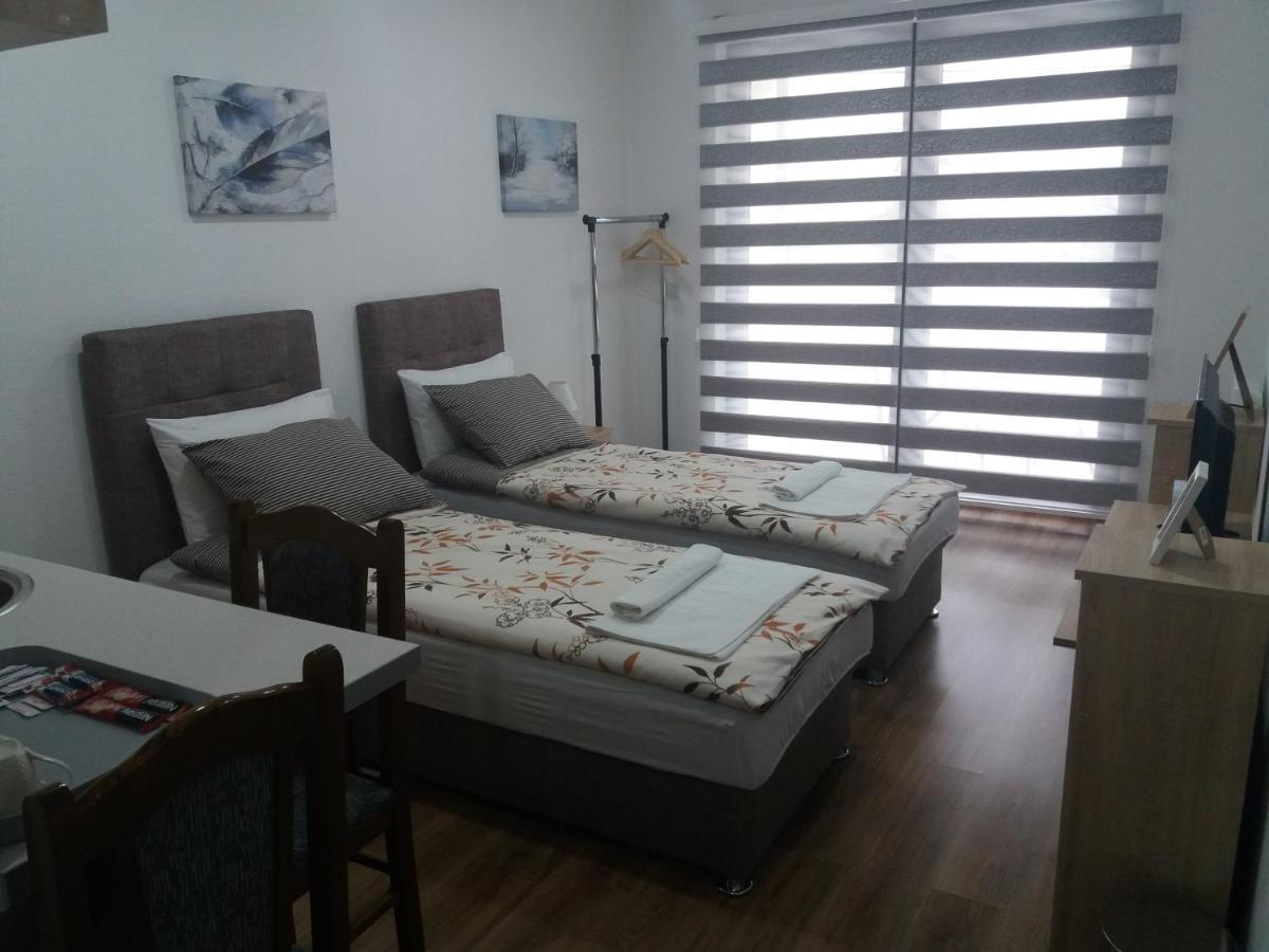 Apartments Karic Aerodrom Tuzla Dubrave Gornje Екстер'єр фото