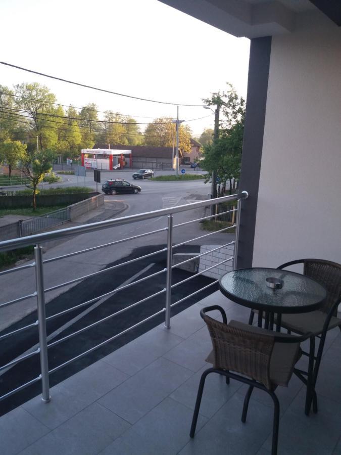 Apartments Karic Aerodrom Tuzla Dubrave Gornje Екстер'єр фото