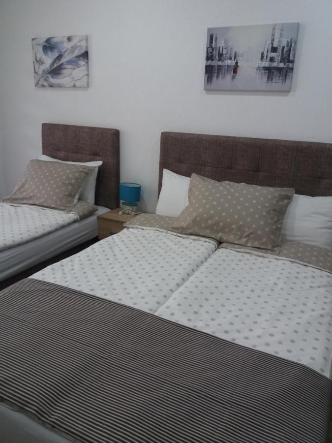 Apartments Karic Aerodrom Tuzla Dubrave Gornje Екстер'єр фото