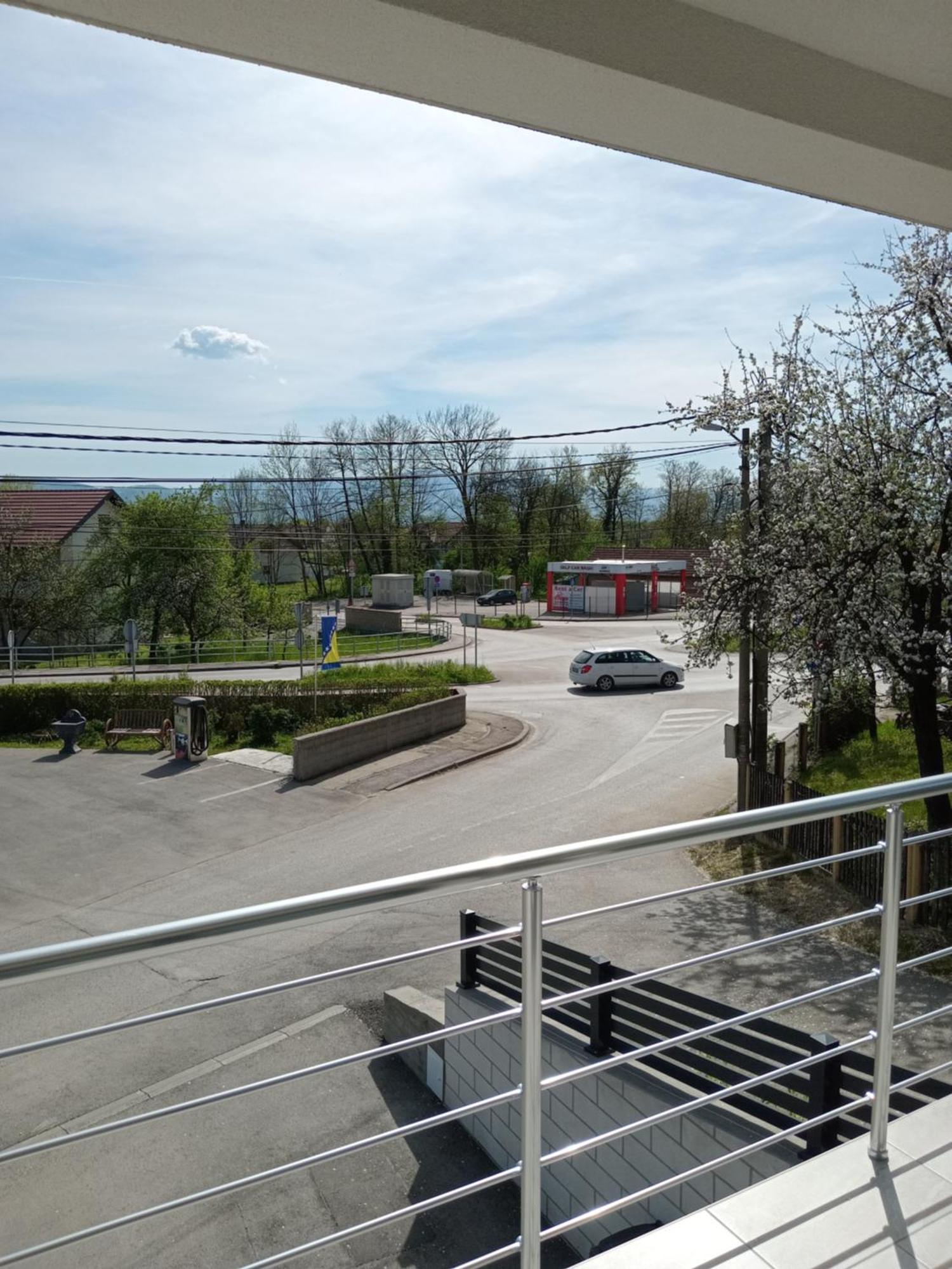 Apartments Karic Aerodrom Tuzla Dubrave Gornje Екстер'єр фото